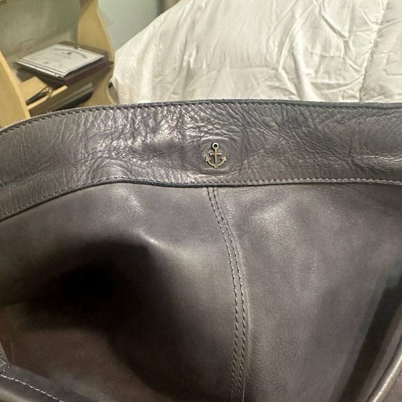 Leather tote - Picture 4 of 6